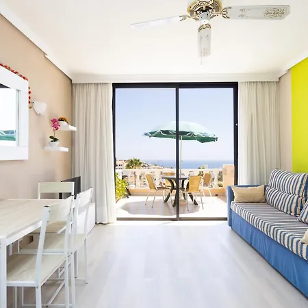 Paradise View Stunning Private Terrace אדחה